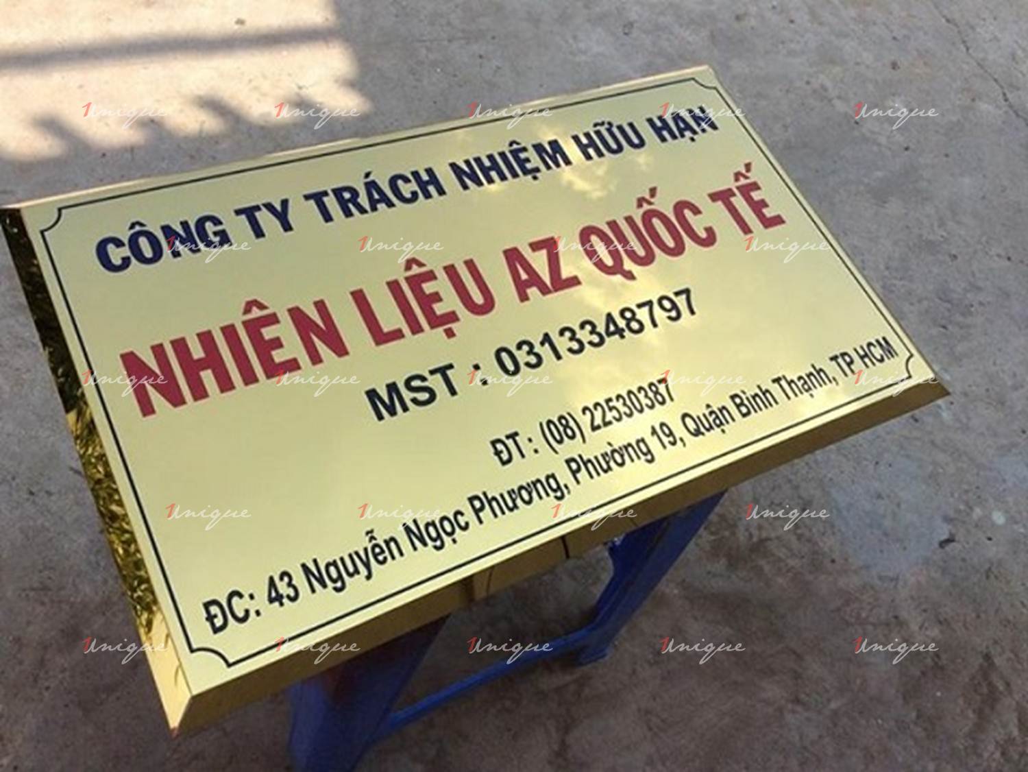 Biển hiệu kim loại ăn mòn