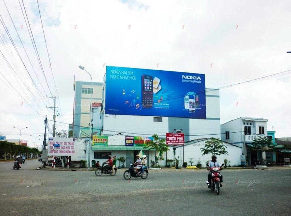 biển pano quảng cáo ngoài trời